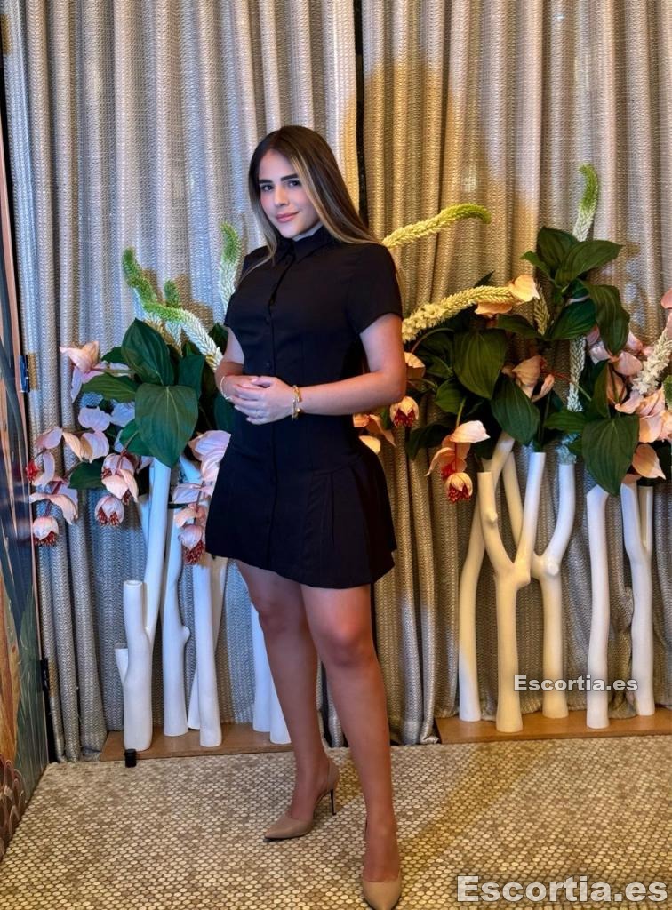 Samantha photo 5