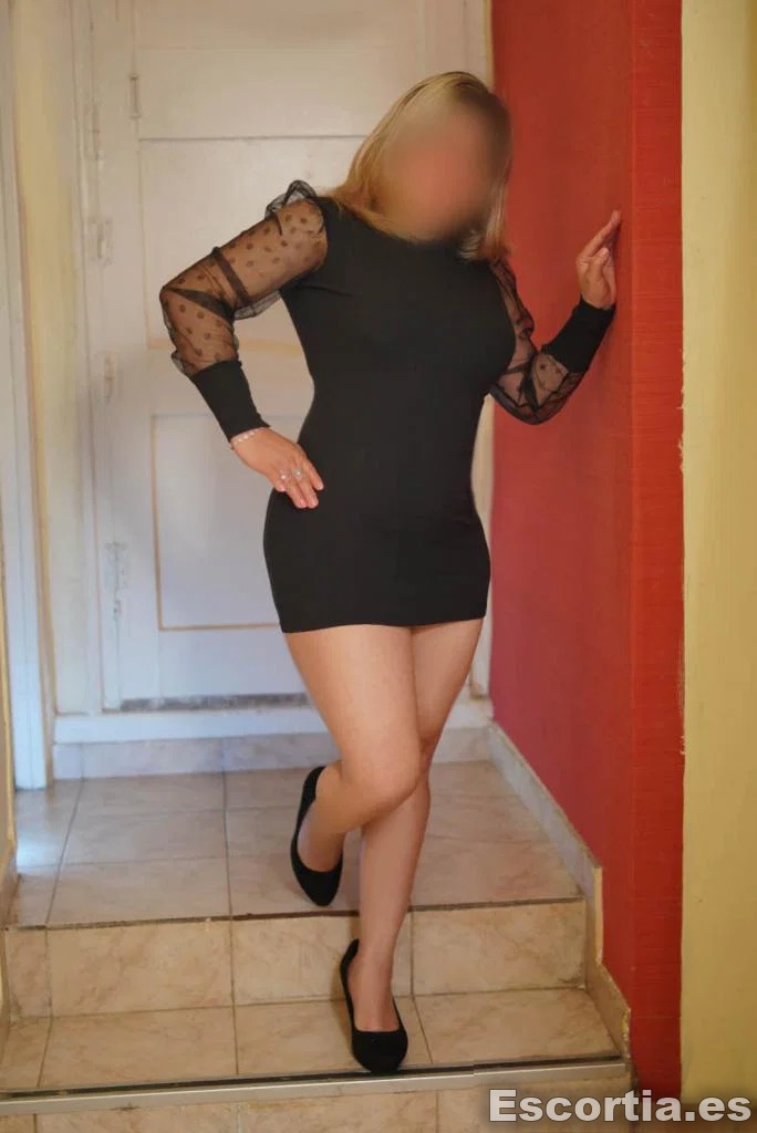 Andrea photo 5