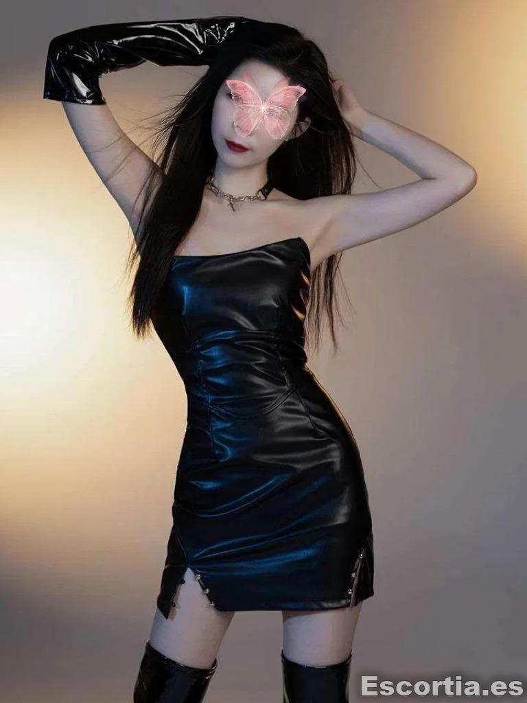 Mónica photo 3