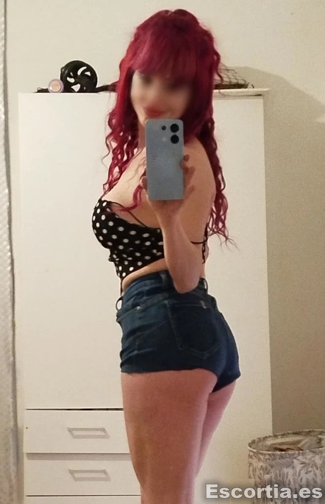 Mia photo 7