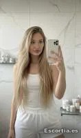 Emilia photo 10