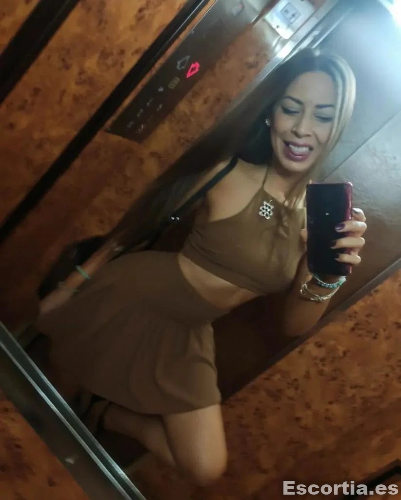Ainara photo 3