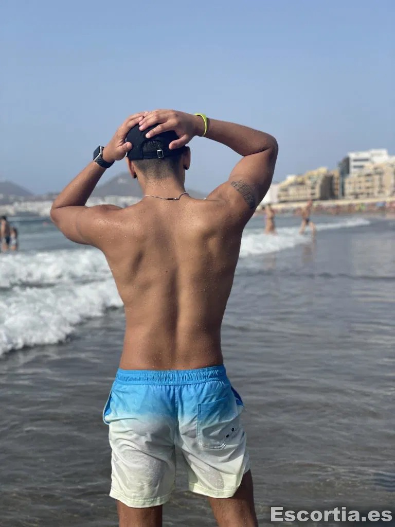 Alex photo 3