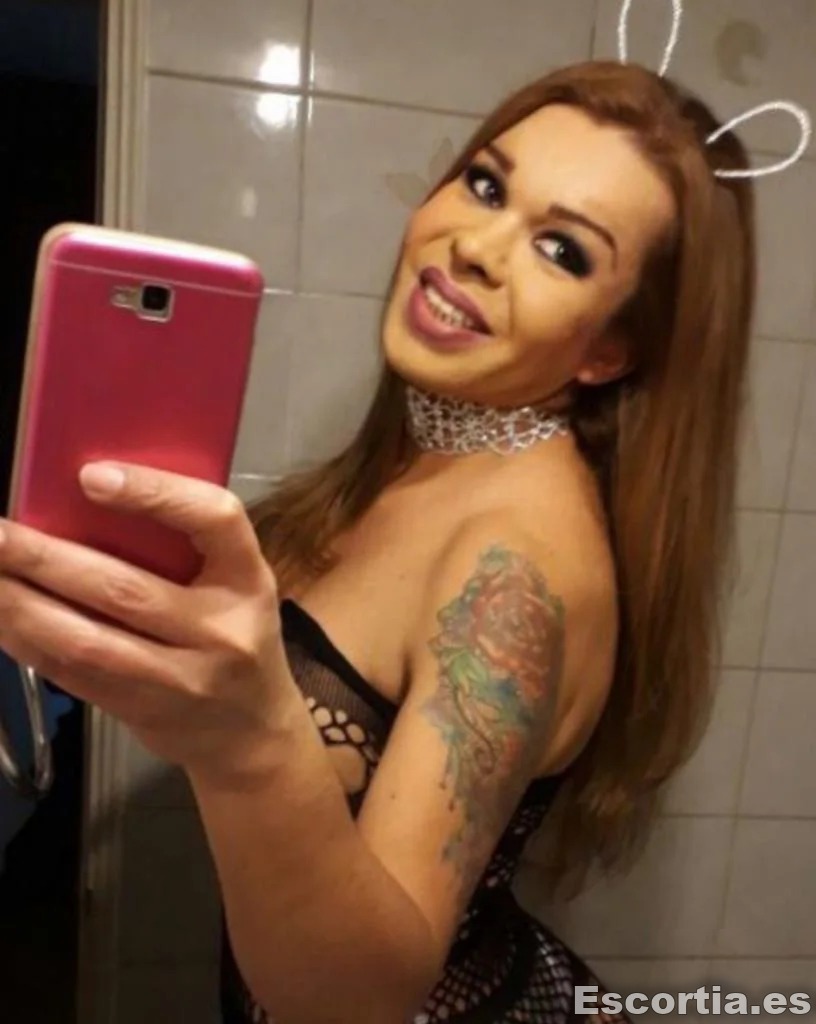 Megan photo 7