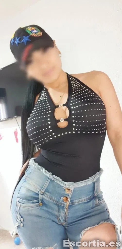 Melani photo 7