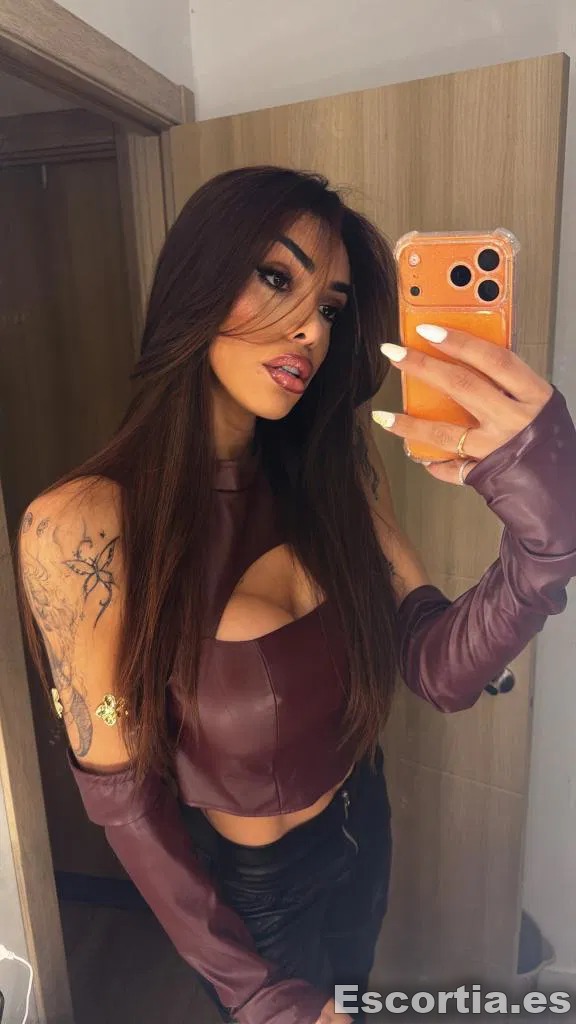 Bruna Tavarez photo 3