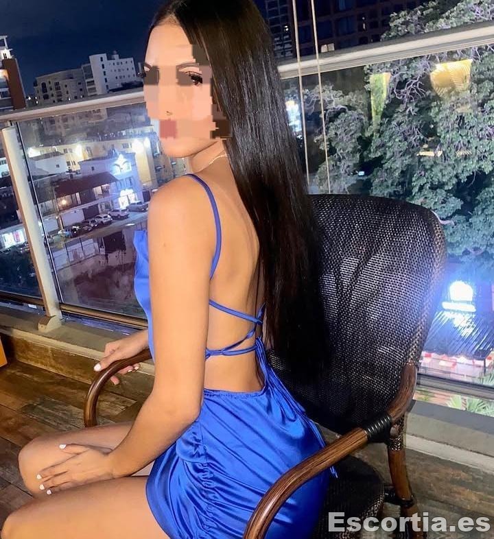 Luana photo 9