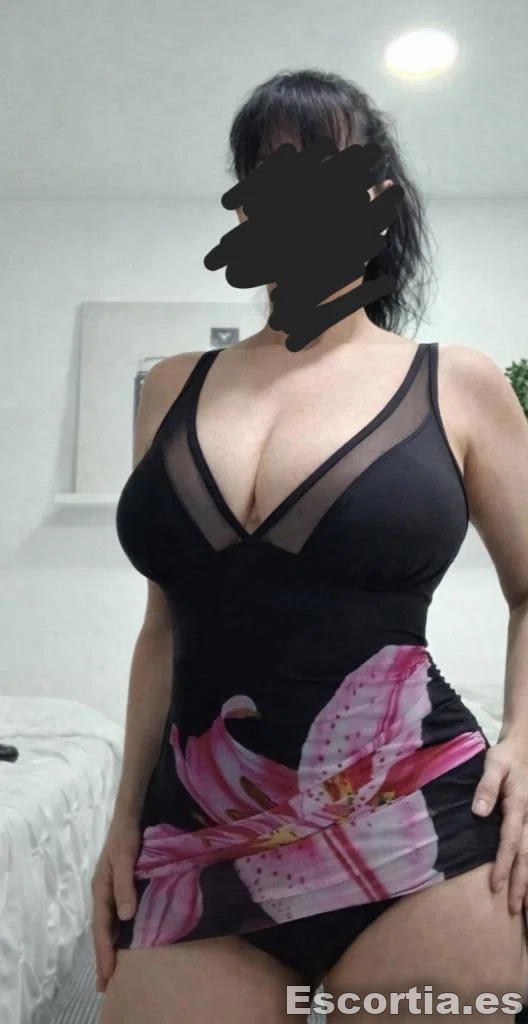 Luana photo 5