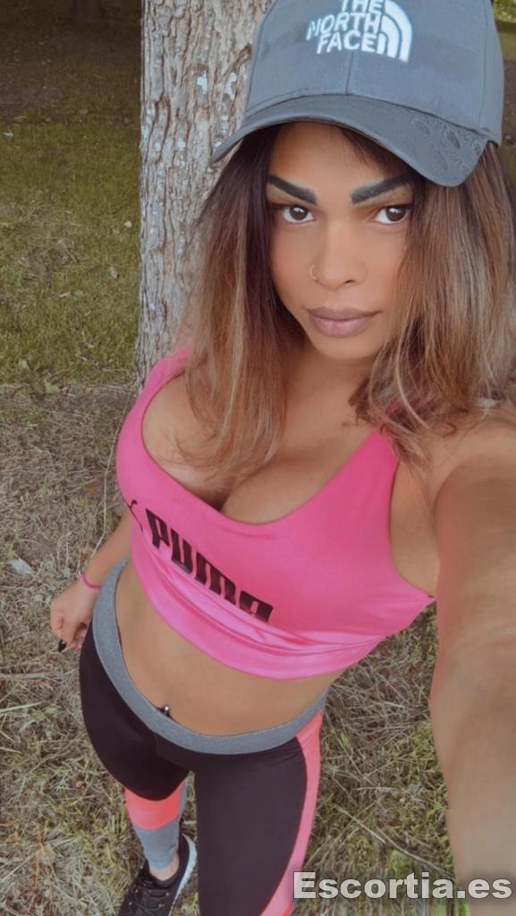 Naomi escort Gijón