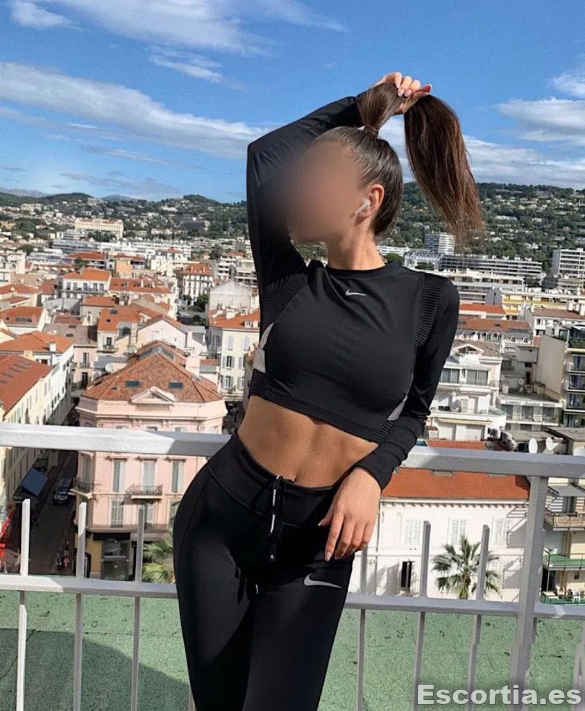 Sara photo 7