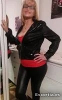Claudia photo 4