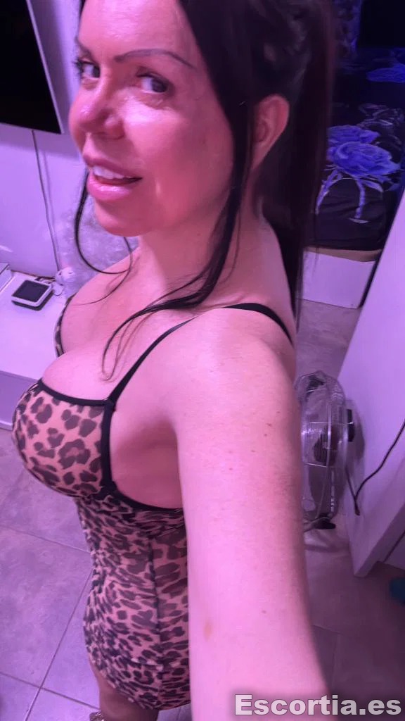 Dana photo 3