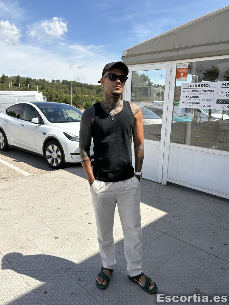 Felix photo 3