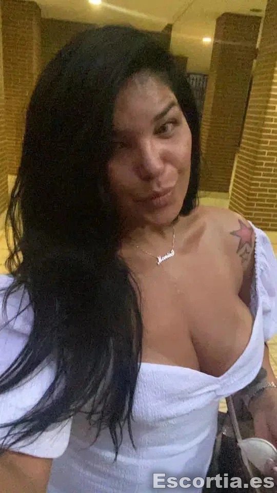 Mónica photo 3