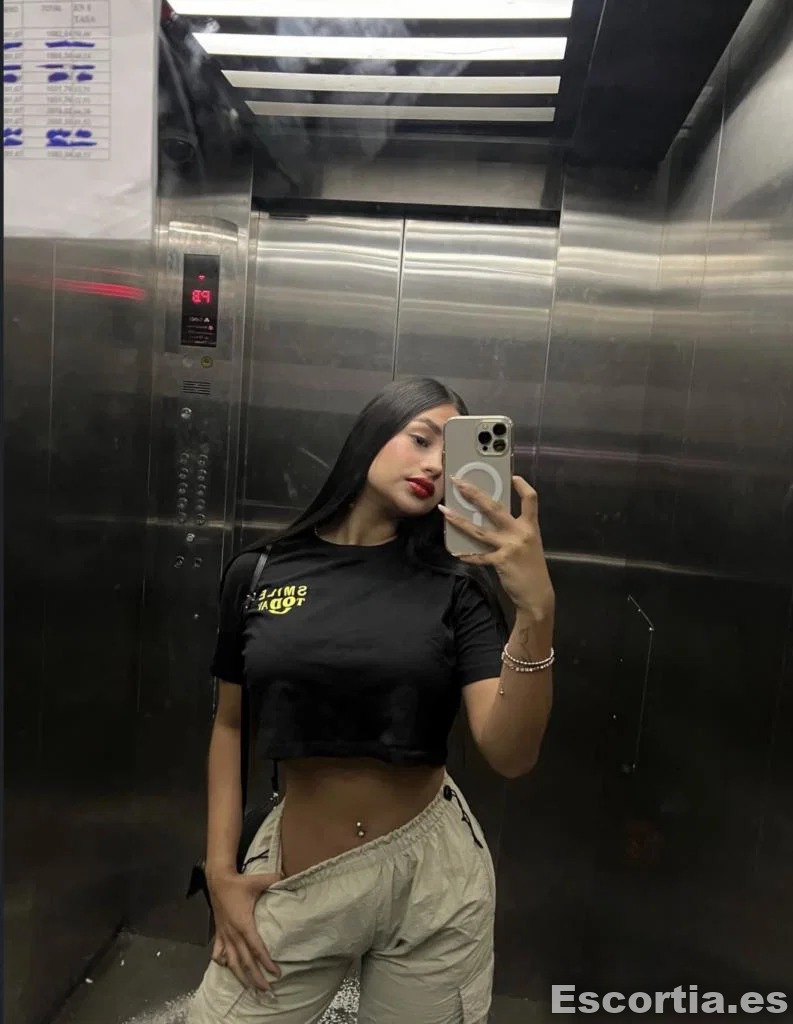 Alejandra photo 7
