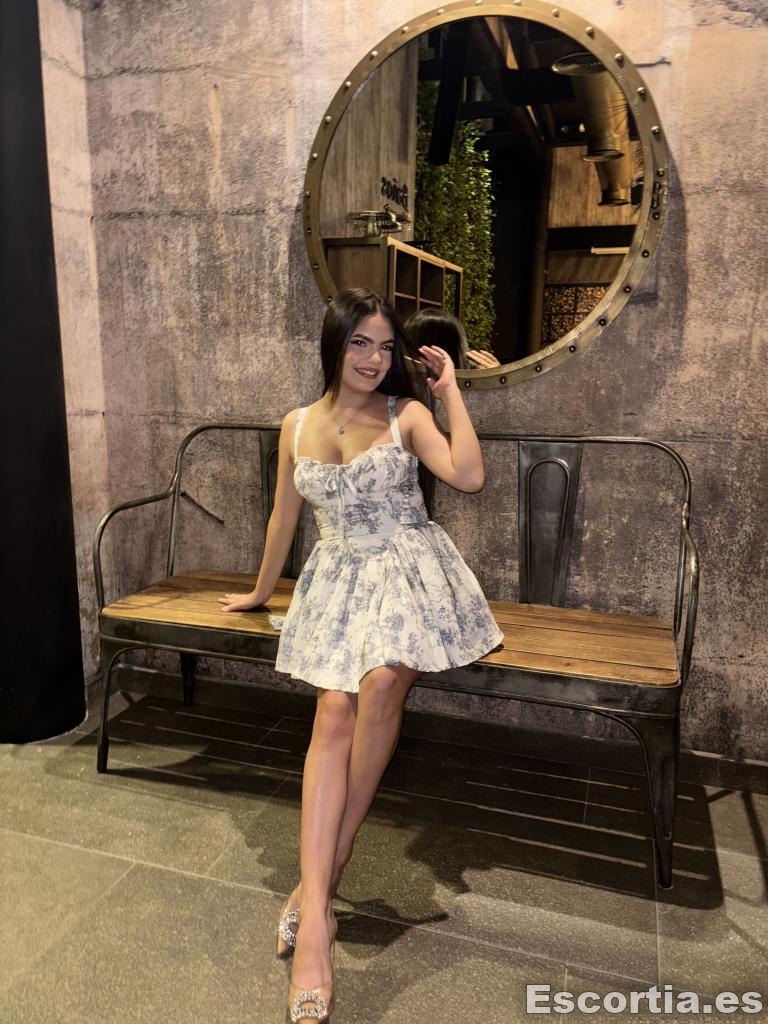 Dana isabella photo 7