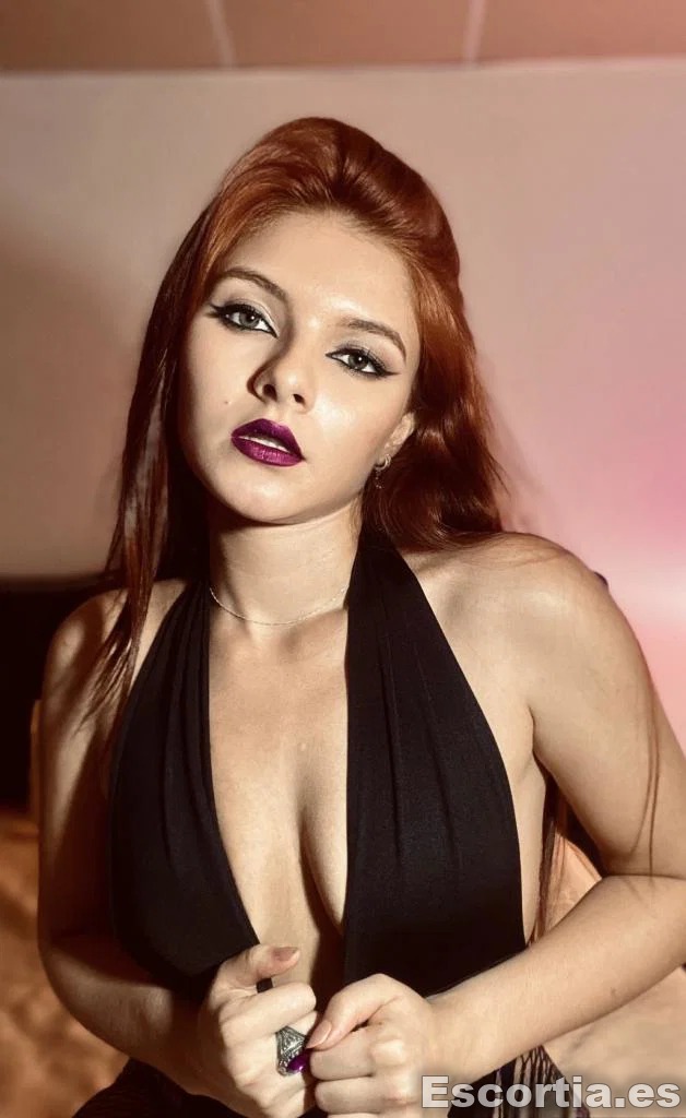 Gina Bloom photo 7