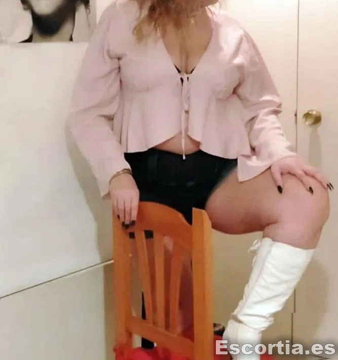 Claudia photo 3