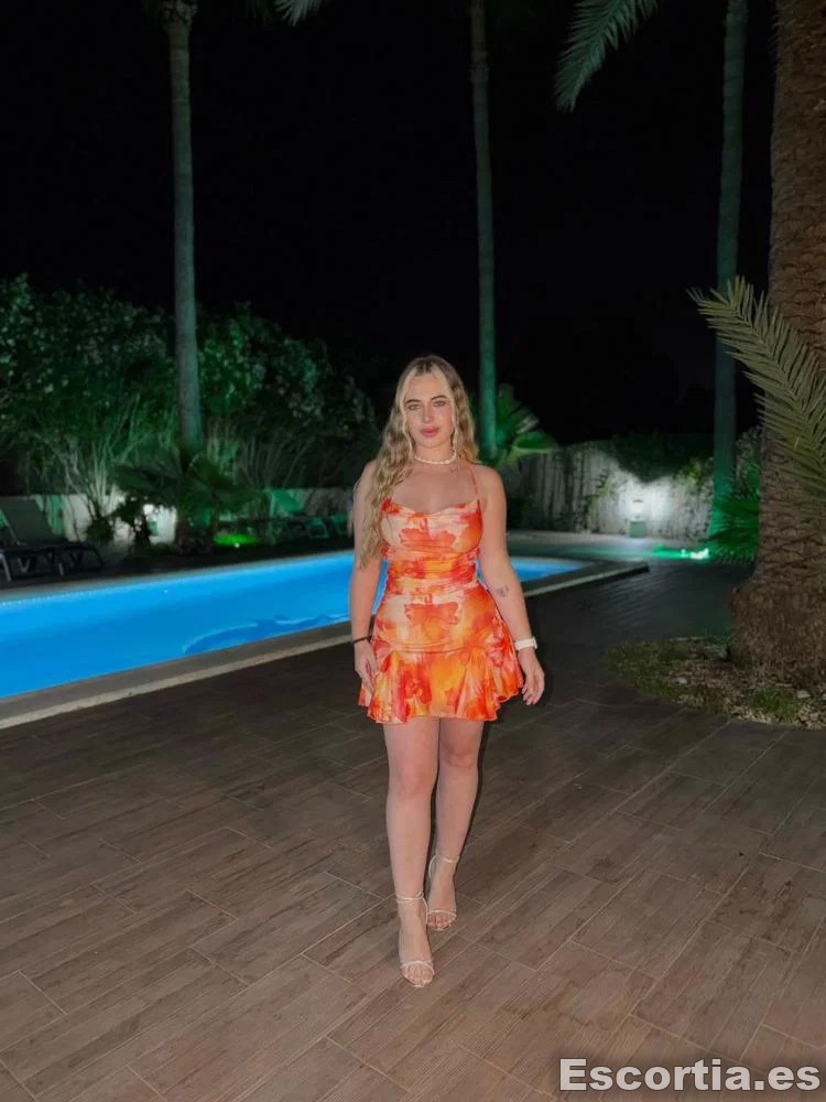 Sara photo 3