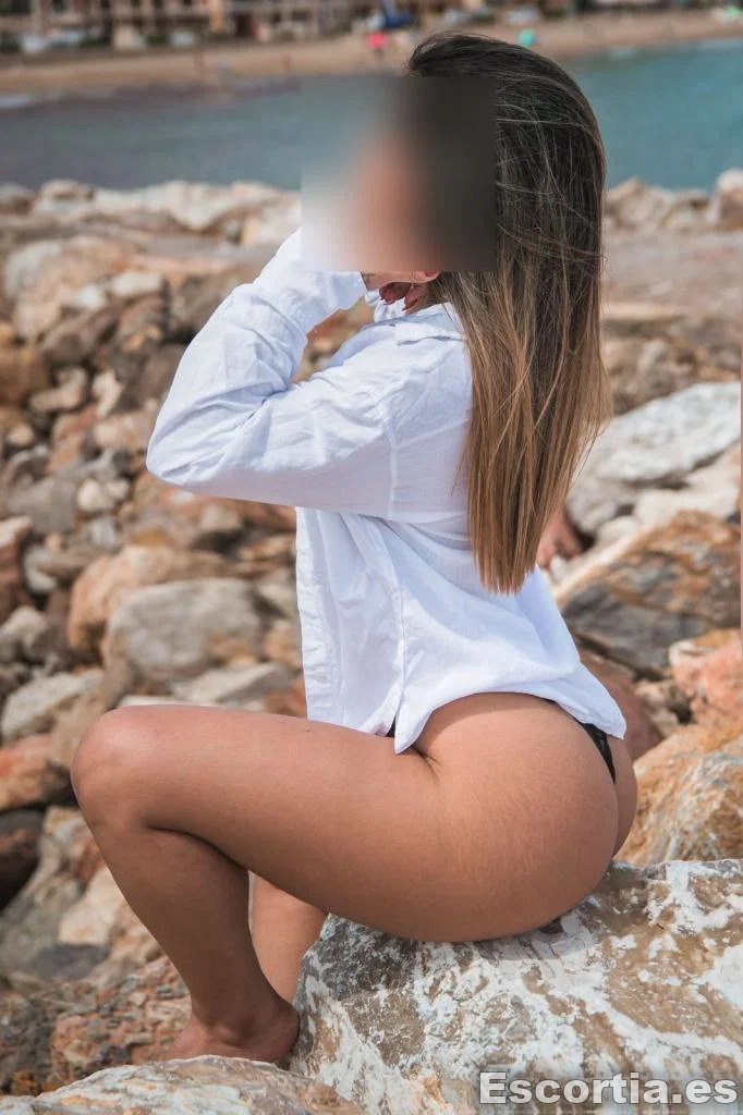 Amira photo 3
