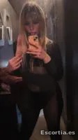 Chloe photo 6