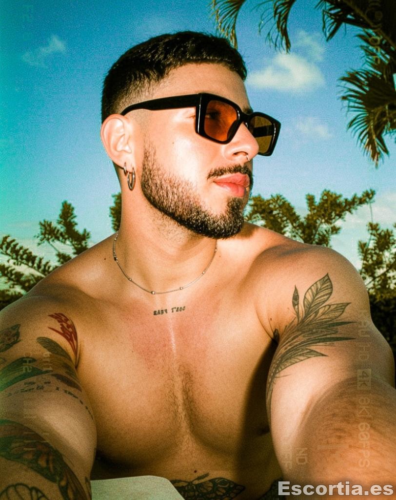 Miguel photo 7
