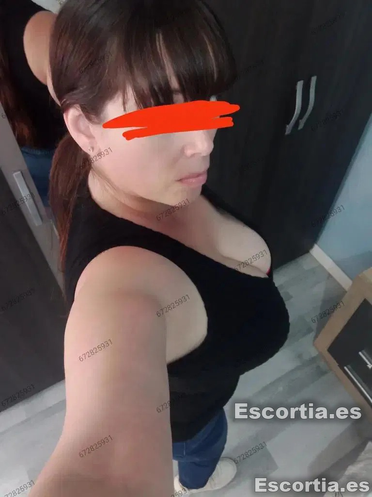 Voluptuosa escort Albacete