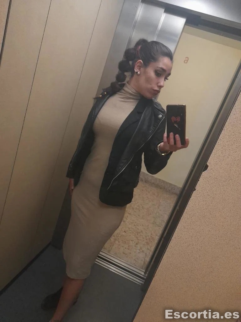 Alejandra photo 3