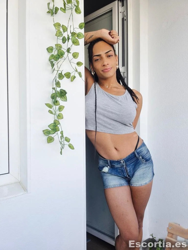 Erika photo 3