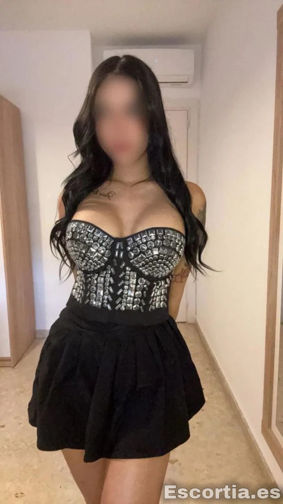 Escort latina 26 photo 9