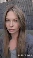 Adriana photo 2