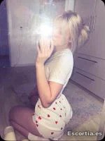 Mia photo 6