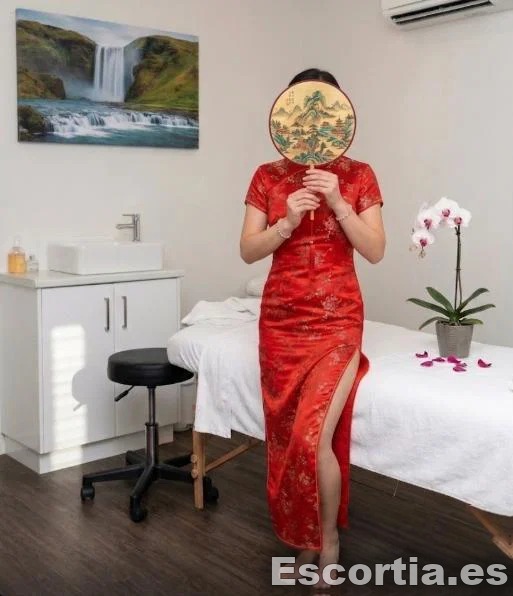 Oriental escort Alicante
