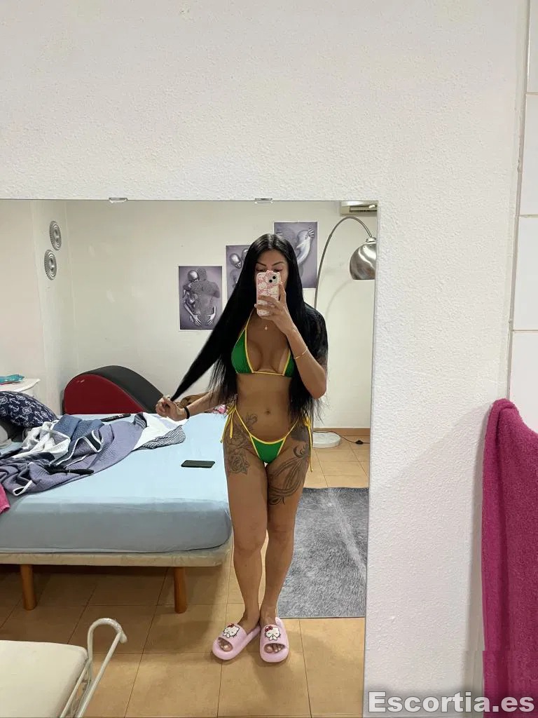 Juliana Brasil escort Girona