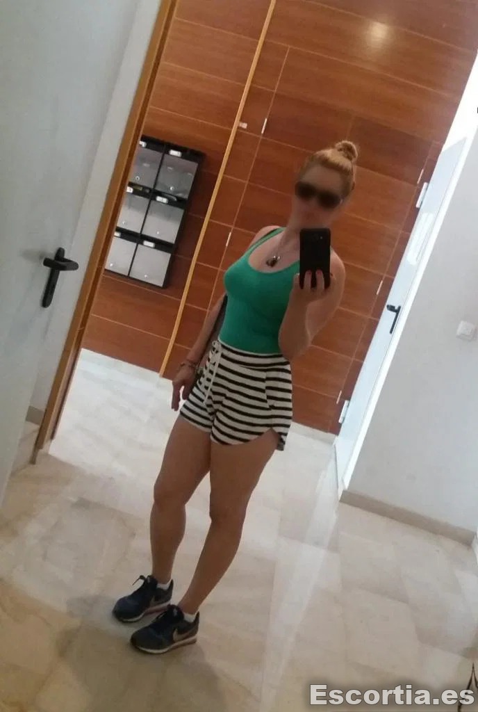 Mature photo 3