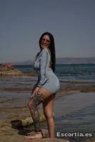 Pamela photo 4