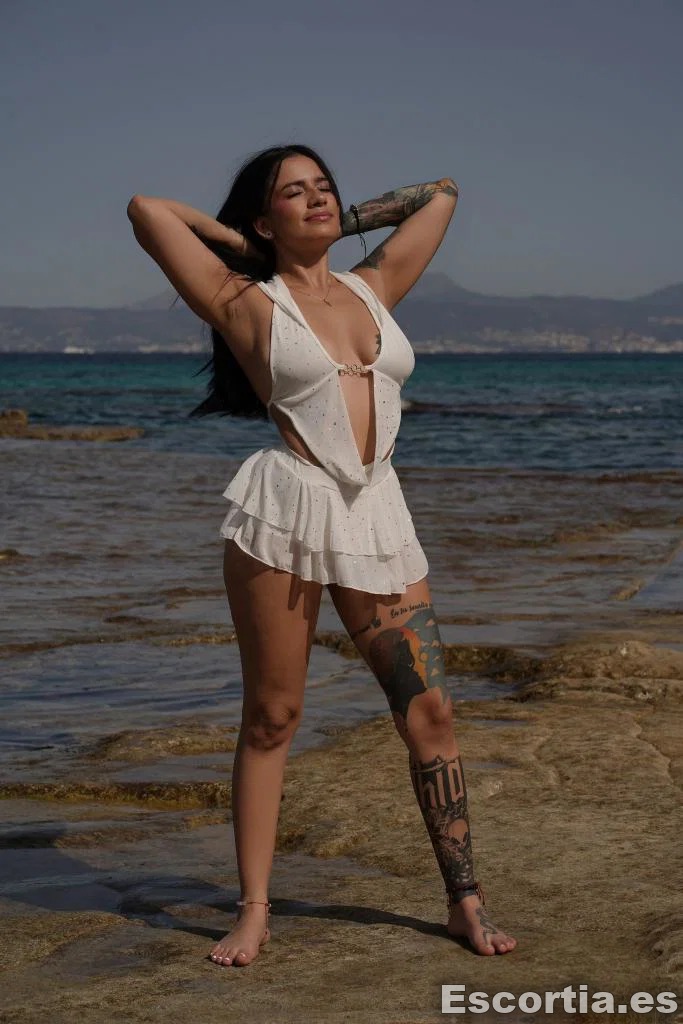 Pamela photo 5