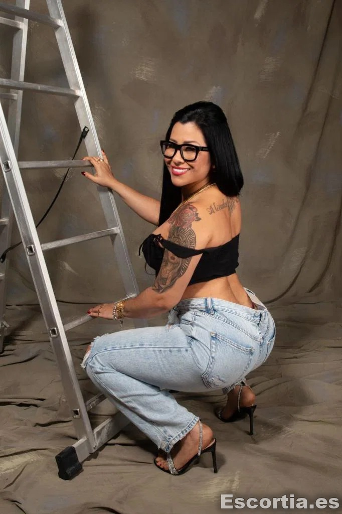 Mia photo 7