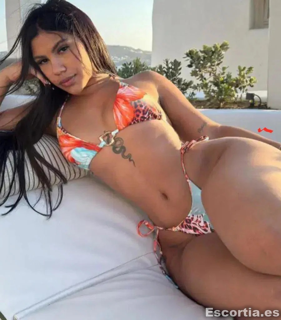Mia photo 3