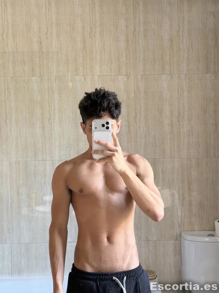 Mauricio photo 3