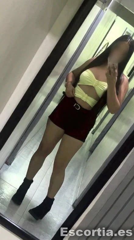 Andrea photo 5