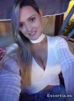 Laura photo 8