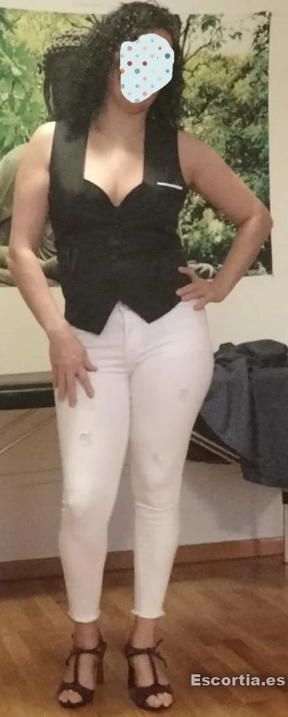 Lara escort Valladolid