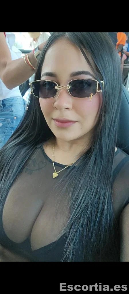 Camila photo 5