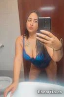 Camila photo 8