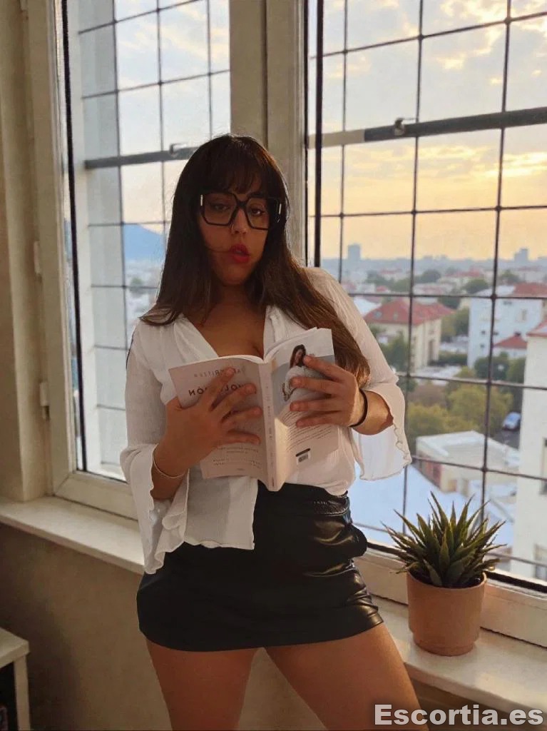 Lunaoficial escort Madrid