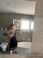 Sophie photo 4