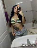 Mia photo 4