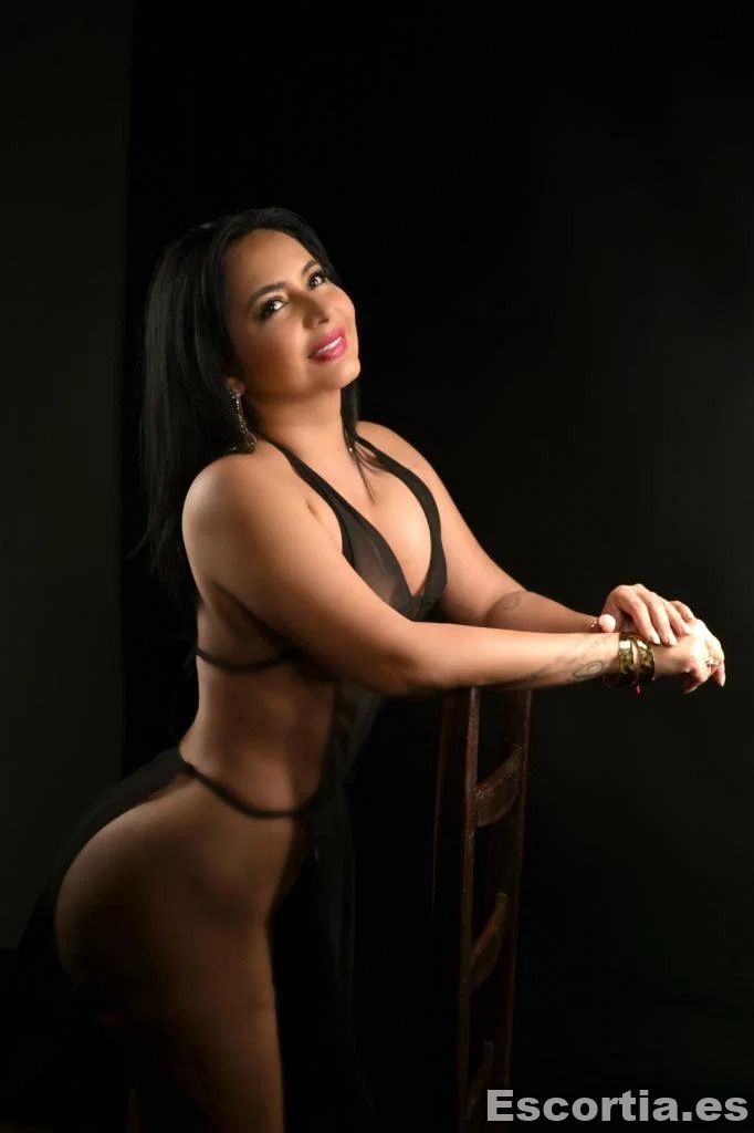 Mia photo 7