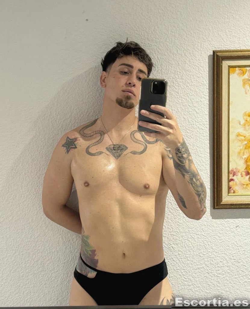 Lorenzo escort Valencia